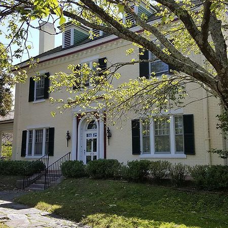 Morehead Manor Bed And Breakfast 더럼 외부 사진