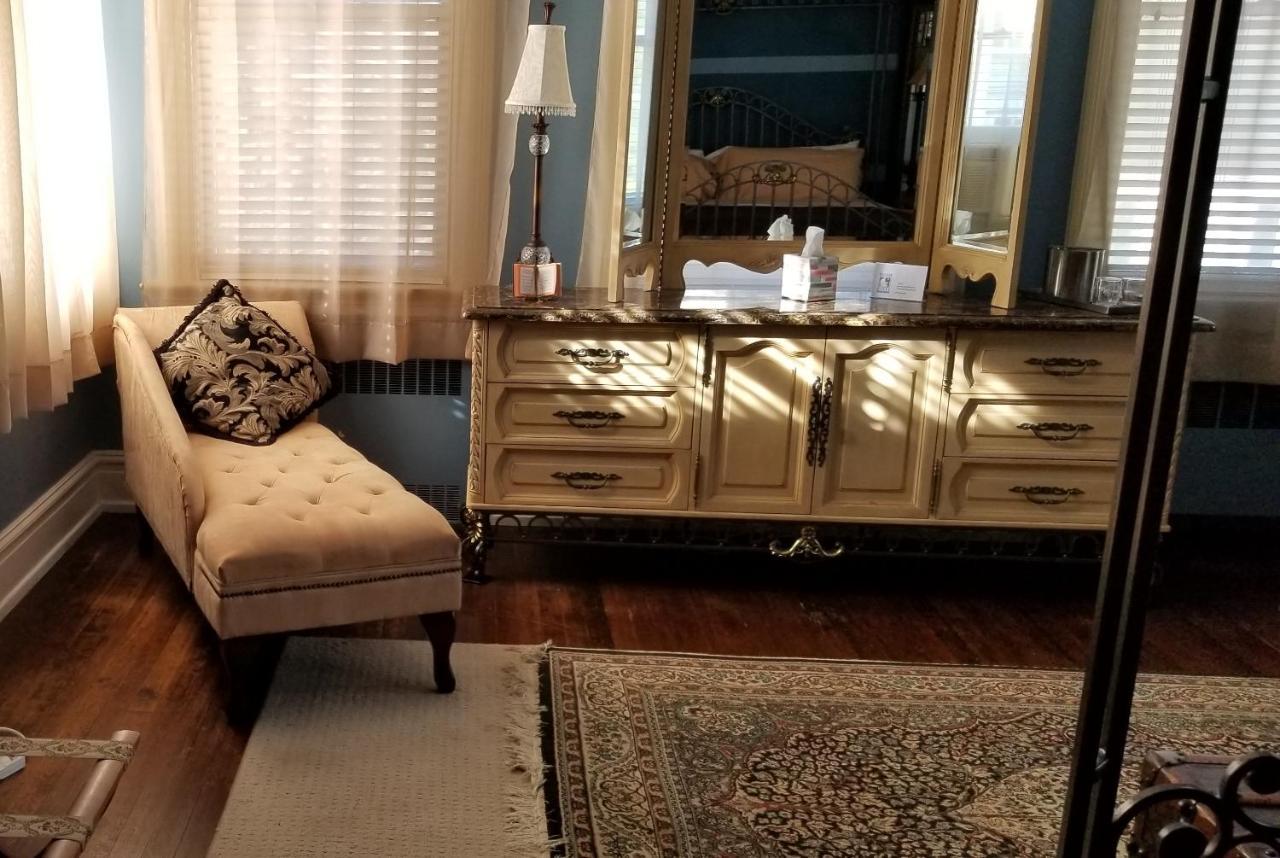 Morehead Manor Bed And Breakfast 더럼 외부 사진