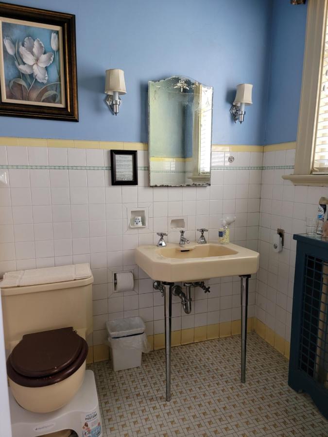 Morehead Manor Bed And Breakfast 더럼 외부 사진
