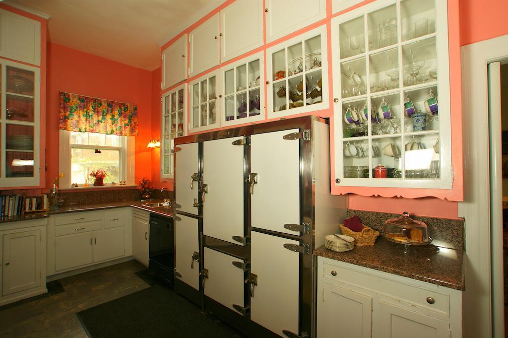 Morehead Manor Bed And Breakfast 더럼 외부 사진
