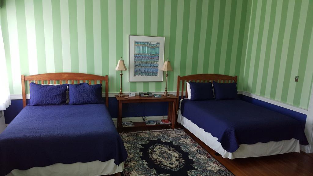 Morehead Manor Bed And Breakfast 더럼 외부 사진