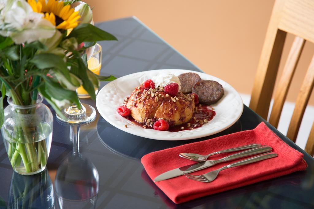 Morehead Manor Bed And Breakfast 더럼 외부 사진