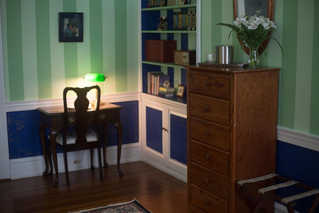 Morehead Manor Bed And Breakfast 더럼 외부 사진
