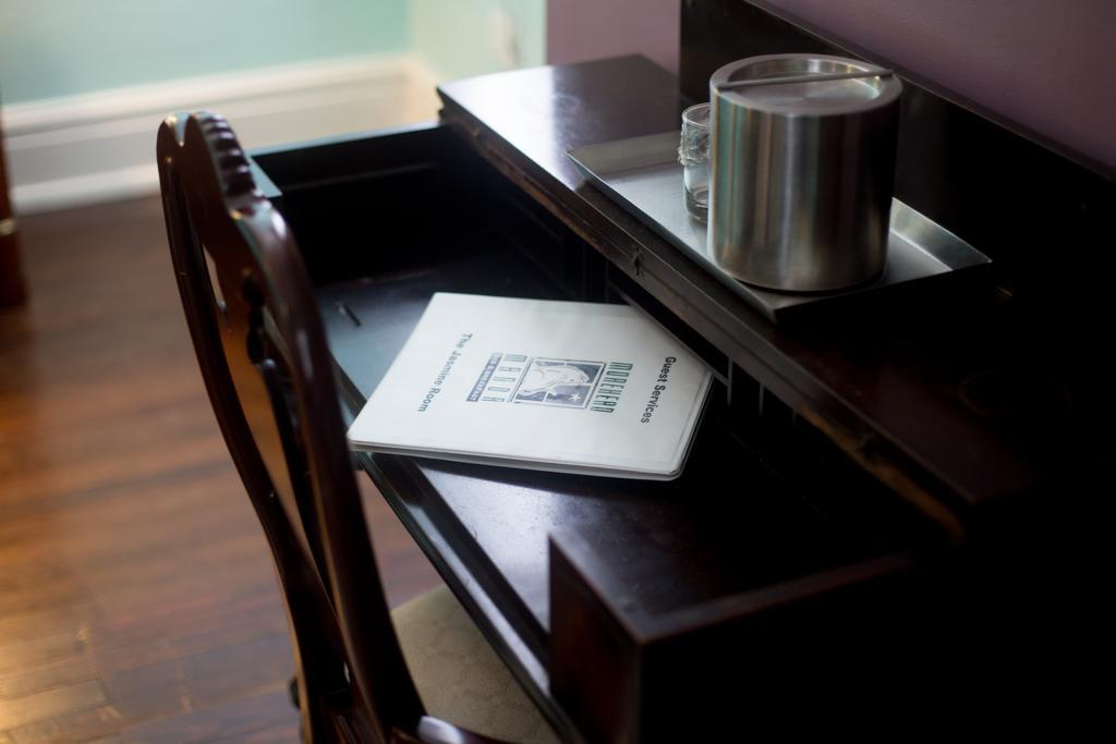 Morehead Manor Bed And Breakfast 더럼 외부 사진
