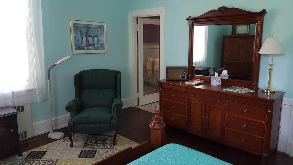 Morehead Manor Bed And Breakfast 더럼 외부 사진