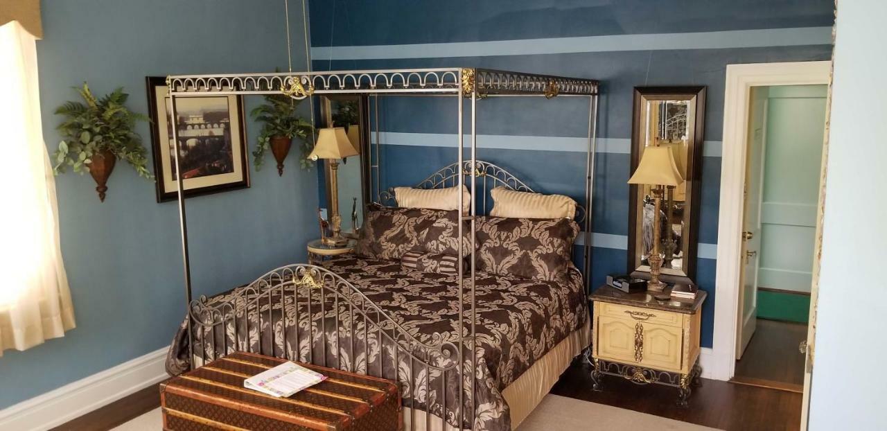 Morehead Manor Bed And Breakfast 더럼 외부 사진
